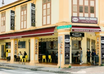 Warisan Kuliner 78 Tahun Berakhir: Penutupan Warong Nasi Pariaman Jadi Sorotan di Parlemen Singapura