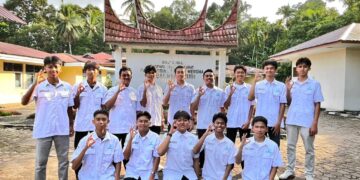 Panutan Generasi Muda, Siswa Ar Risalah Memilih Isi Libur Ramadhan dengan Bakti Sosial ke Panti Jompo