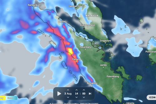 Banjir 1,5 Meter Kepung Kota Padang: Model Cuaca ICON Ungkap Inti Hujan Ekstrem Picu Luapan Sungai